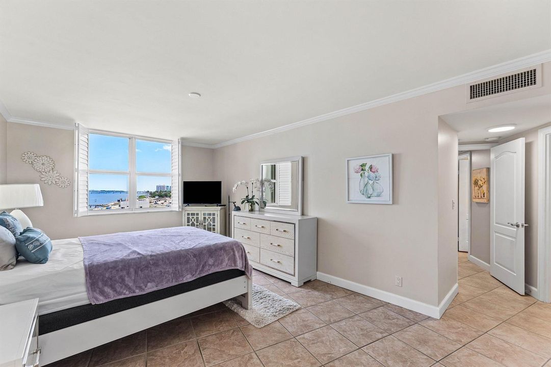 11 015-2600NorthFlaglerDrive-509-WestPal