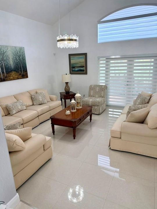For Rent: $3,800 (4 beds, 2 baths, 2176 Square Feet)