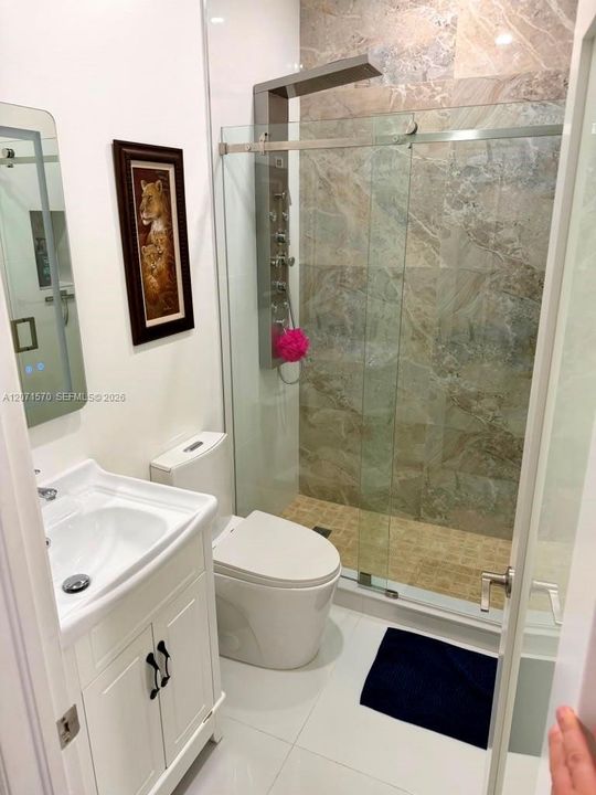 For Rent: $3,800 (4 beds, 2 baths, 2176 Square Feet)