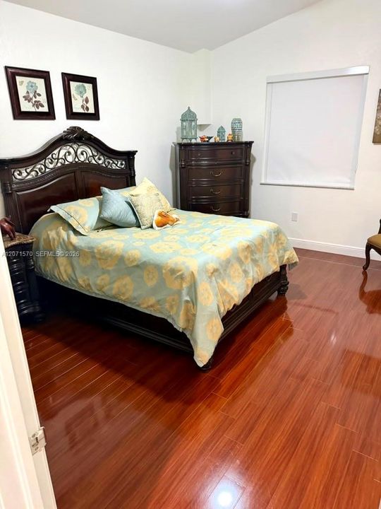 For Rent: $3,800 (4 beds, 2 baths, 2176 Square Feet)