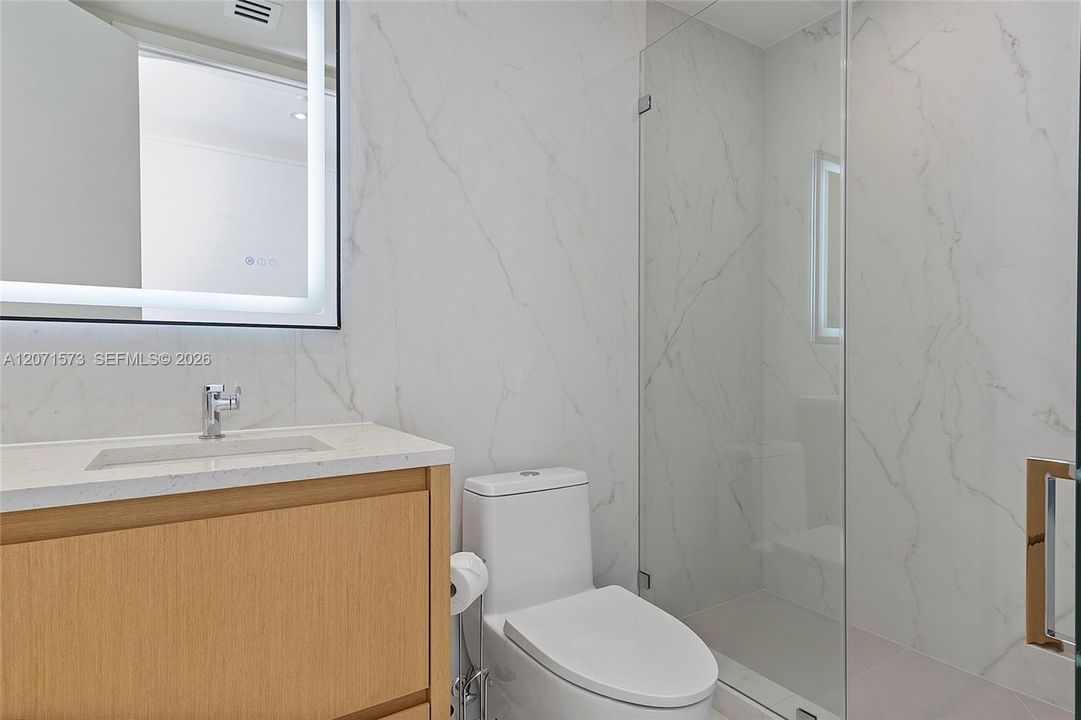В аренду: $32,000 (2 спален, 3 ванн, 2122 Квадратных фут)