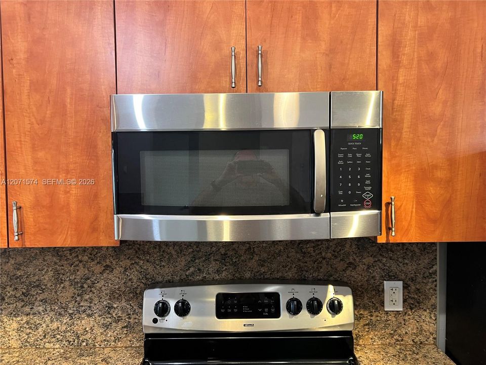 For Rent: $2,150 (2 beds, 2 baths, 772 Square Feet)