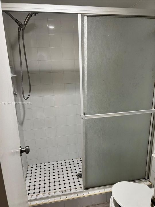 For Rent: $2,150 (2 beds, 2 baths, 772 Square Feet)