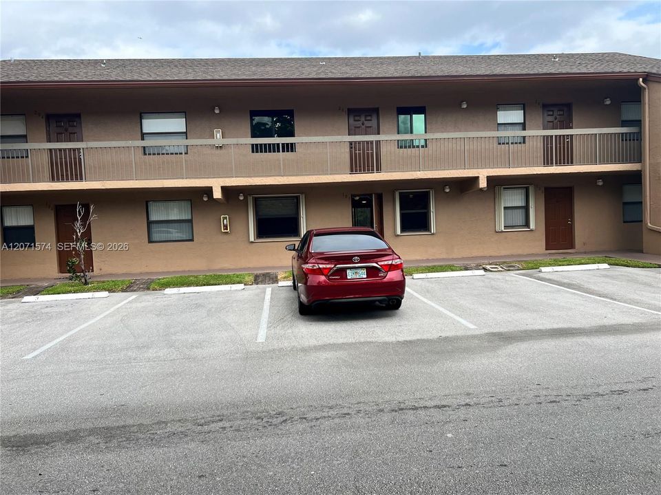 For Rent: $2,150 (2 beds, 2 baths, 772 Square Feet)