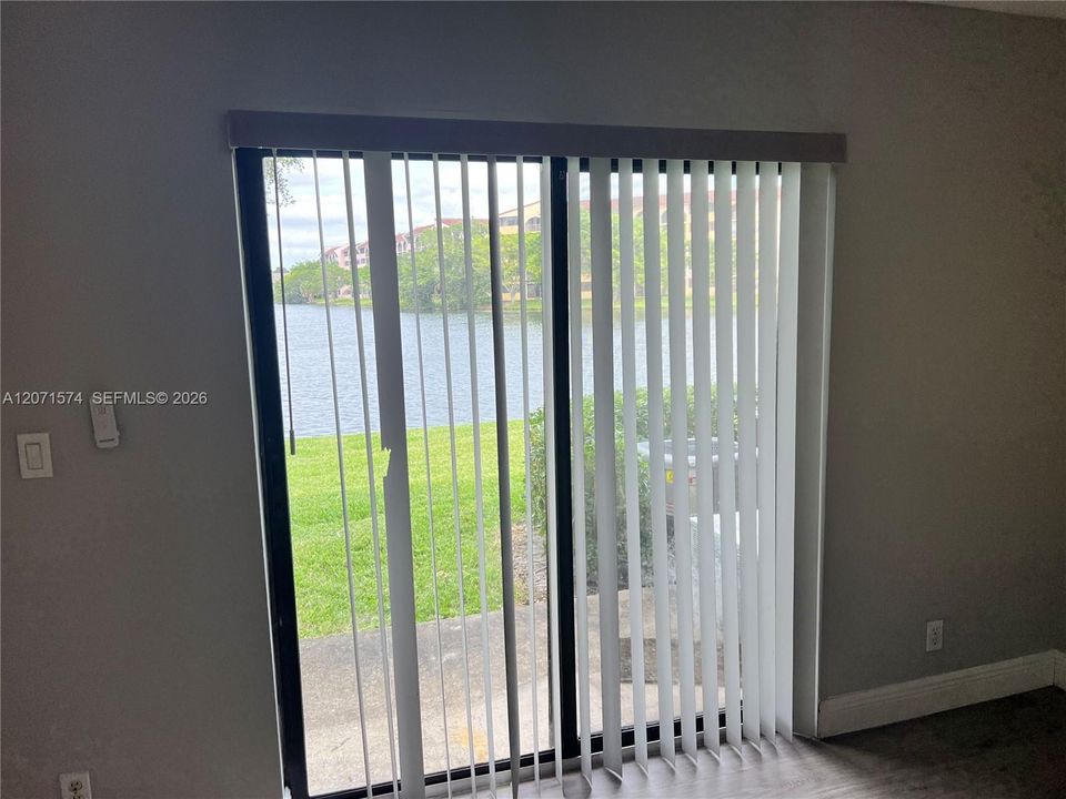 For Rent: $2,150 (2 beds, 2 baths, 772 Square Feet)