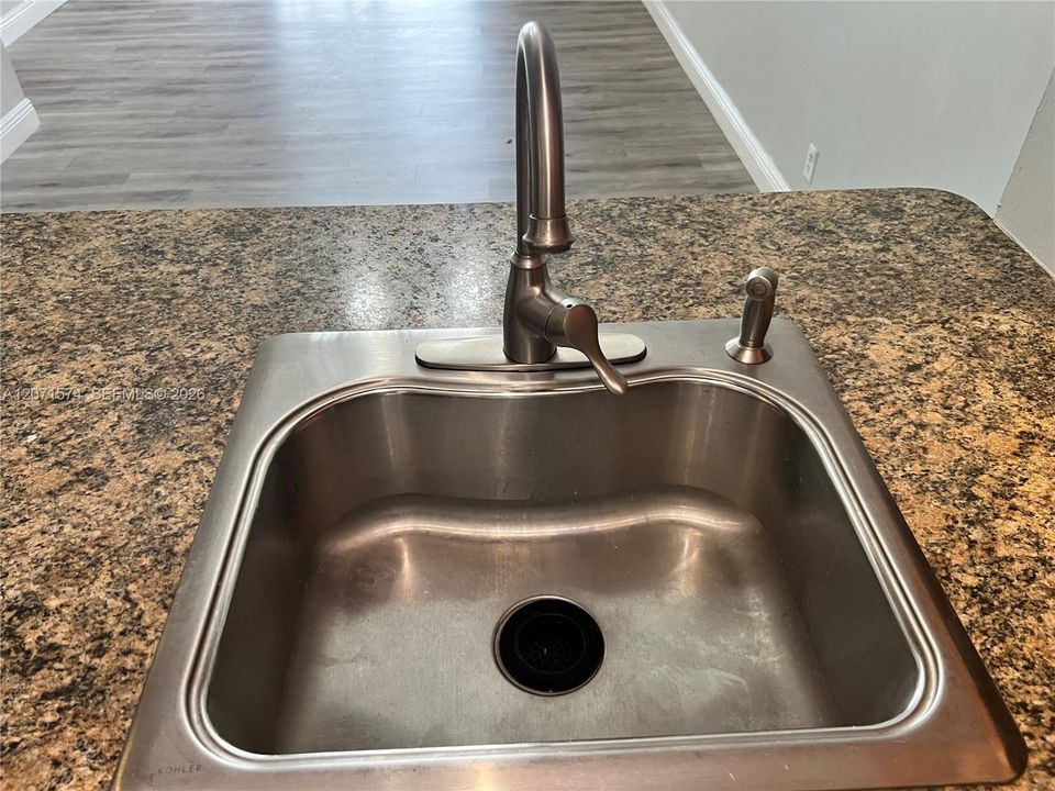 For Rent: $2,150 (2 beds, 2 baths, 772 Square Feet)