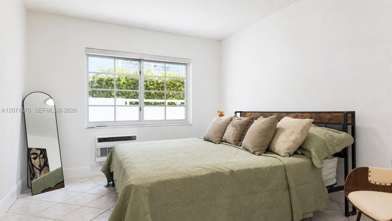 For Rent: $2,900 (2 beds, 2 baths, 750 Square Feet)