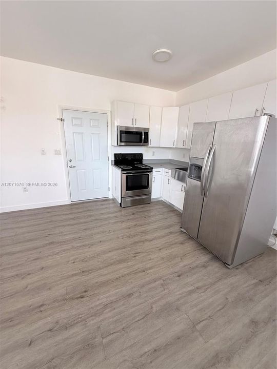 For Rent: $1,650 (1 beds, 1 baths, 550 Square Feet)