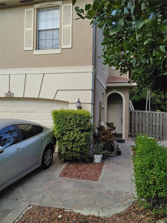 For Sale: $490,000 (3 beds, 2 baths, 1616 Square Feet)