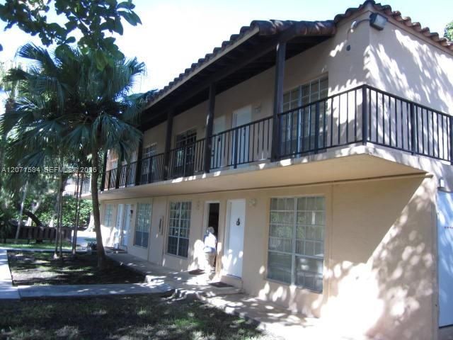 Active With Contract: $1,950 (1 beds, 1 baths, 555 Square Feet)