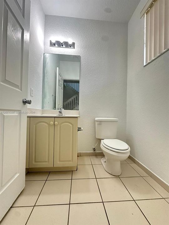 For Rent: $2,250 (2 beds, 2 baths, 1120 Square Feet)
