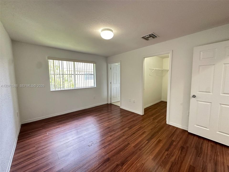 For Rent: $2,250 (2 beds, 2 baths, 1120 Square Feet)