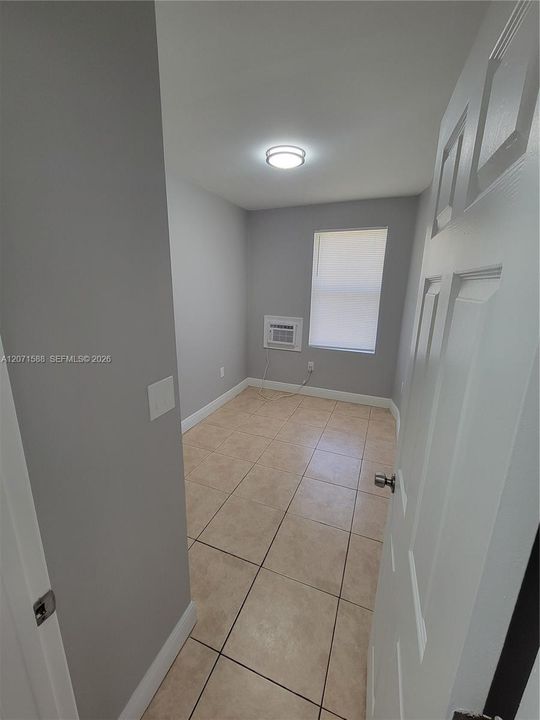 For Rent: $1,450 (1 beds, 1 baths, 600 Square Feet)