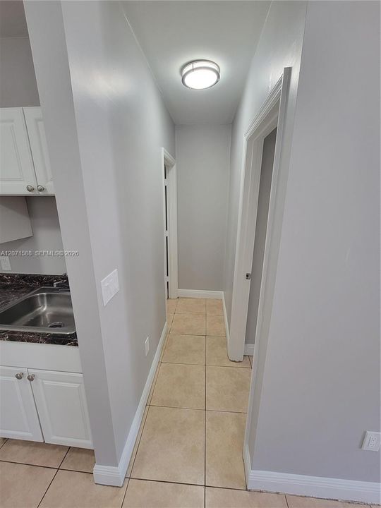 For Rent: $1,450 (1 beds, 1 baths, 600 Square Feet)