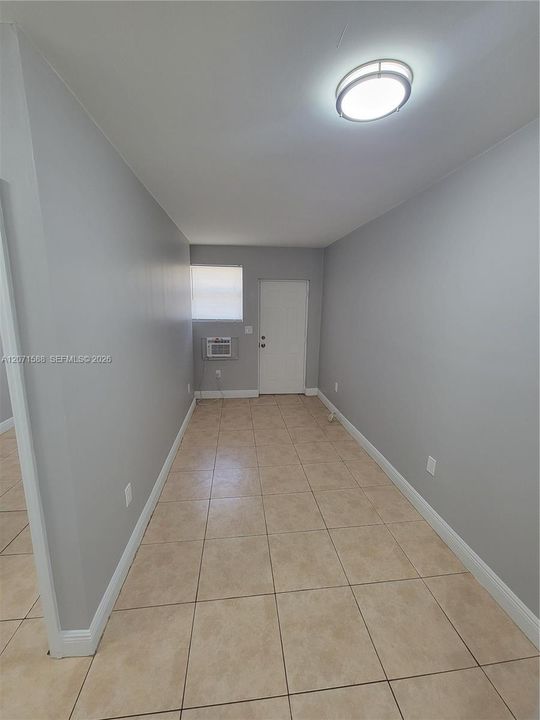 For Rent: $1,450 (1 beds, 1 baths, 600 Square Feet)
