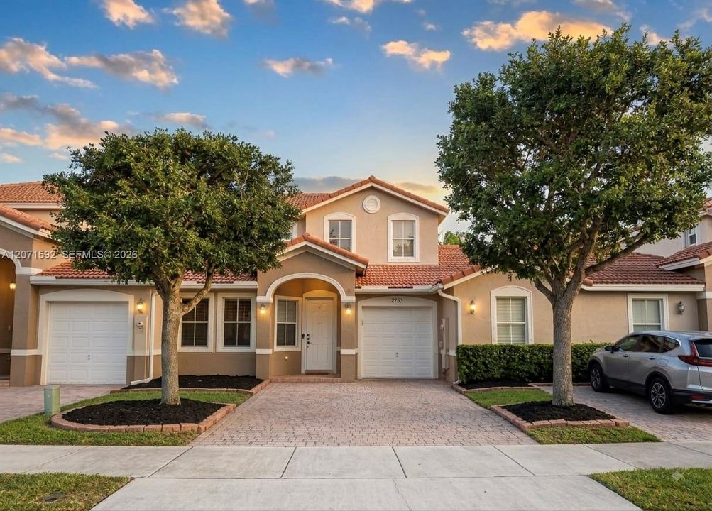 For Sale: $354,900 (3 beds, 2 baths, 1679 Square Feet)