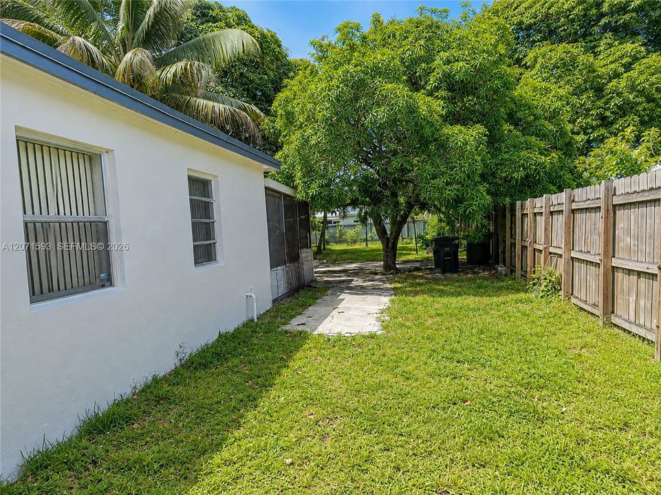 En Venta: $500,000 (2 camas, 1 baños, 826 Pies cuadrados)