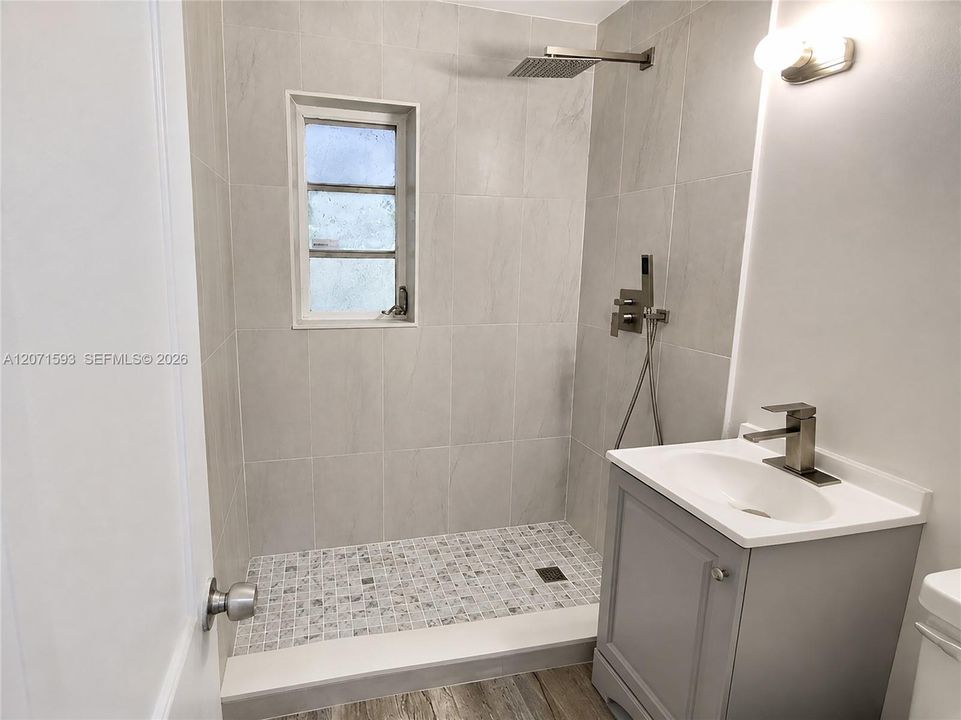 En Venta: $500,000 (2 camas, 1 baños, 826 Pies cuadrados)