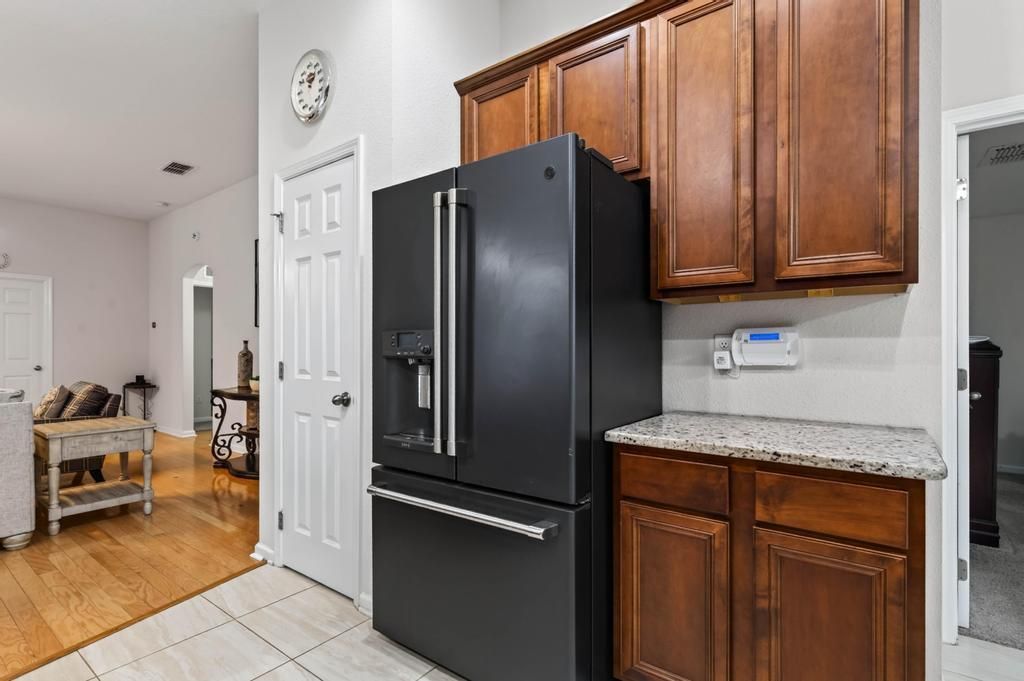 2205 Sandy Bay Ln-24