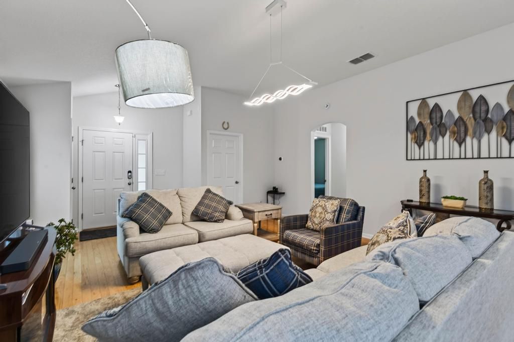2205 Sandy Bay Ln-19