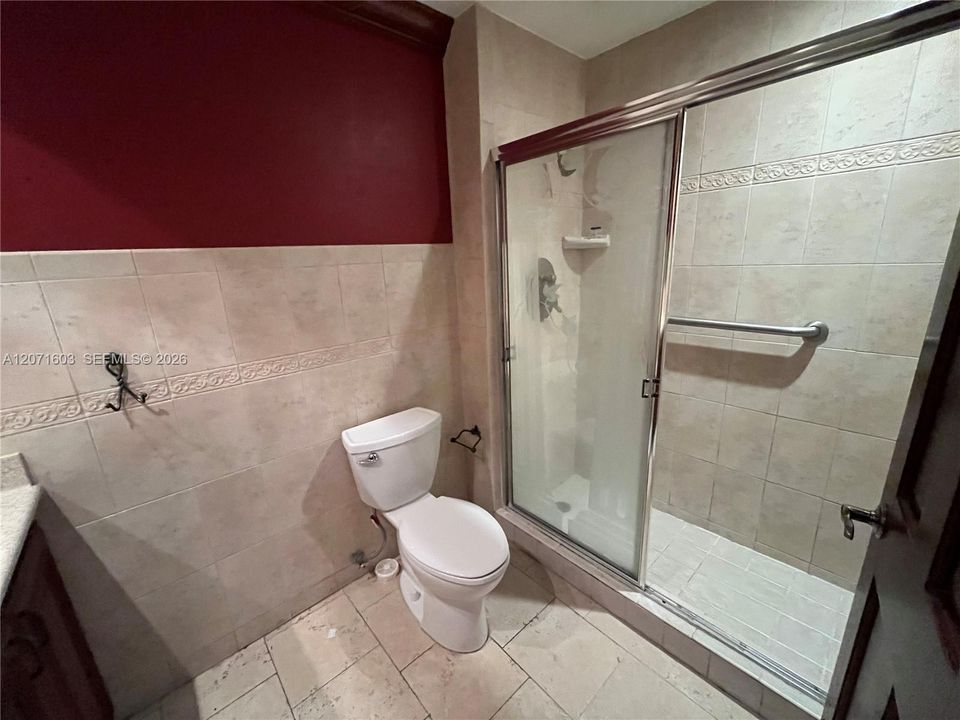 For Rent: $3,000 (3 beds, 2 baths, 1183 Square Feet)