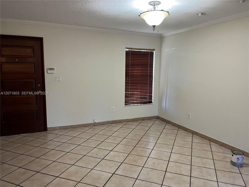 For Rent: $3,000 (3 beds, 2 baths, 1183 Square Feet)