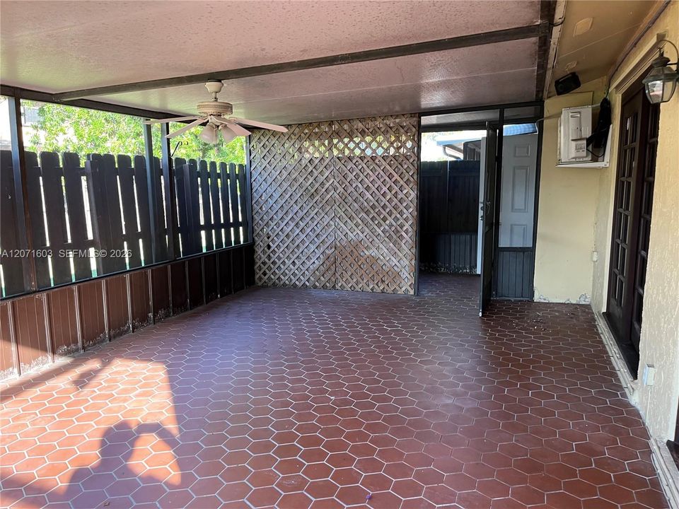 For Rent: $3,000 (3 beds, 2 baths, 1183 Square Feet)