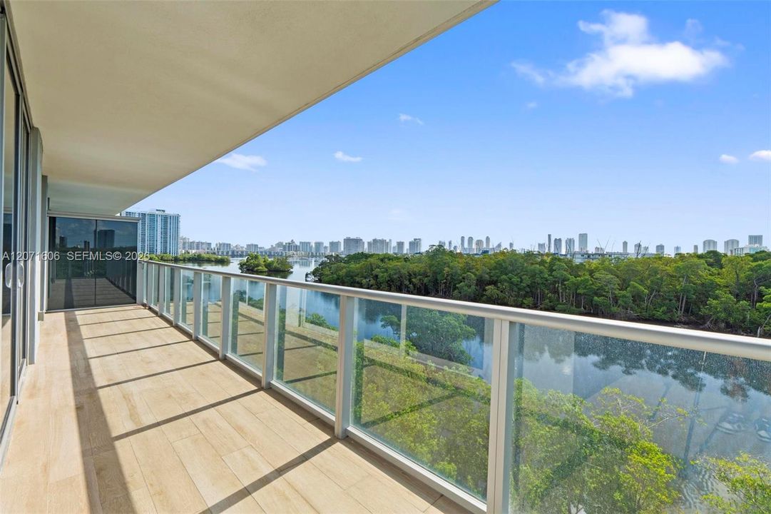 For Rent: $5,500 (3 beds, 3 baths, 1556 Square Feet)