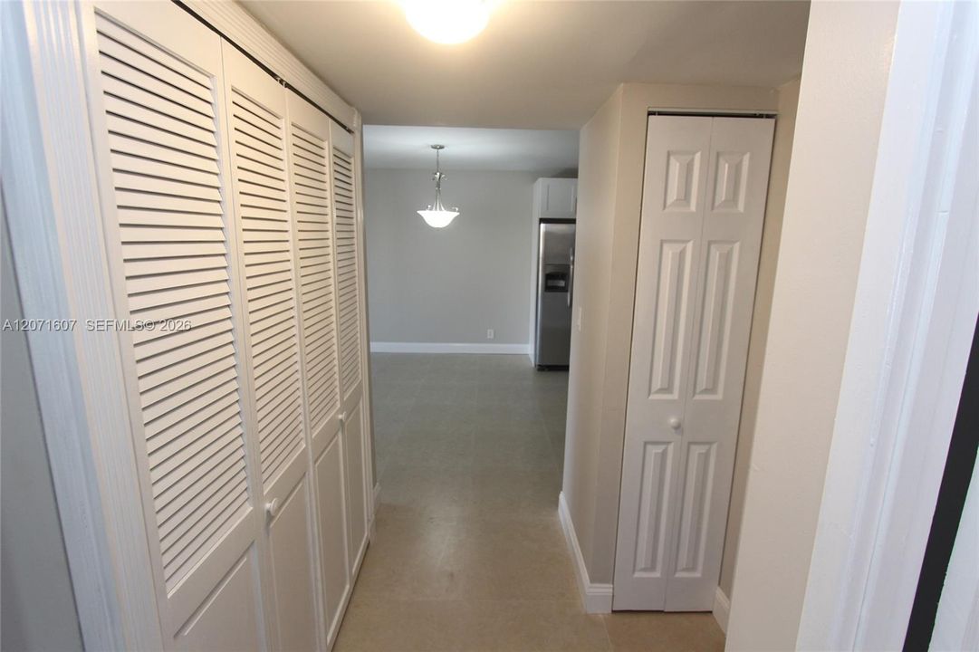 For Rent: $2,450 (2 beds, 2 baths, 1005 Square Feet)