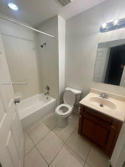 В аренду: $2,350 (3 спален, 2 ванн, 1627 Квадратных фут)