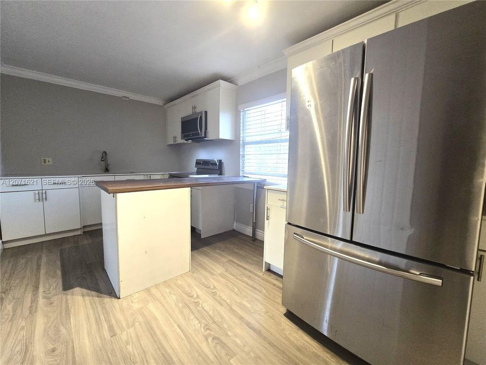 For Rent: $1,295 (4 beds, 1 baths, 0 Square Feet)
