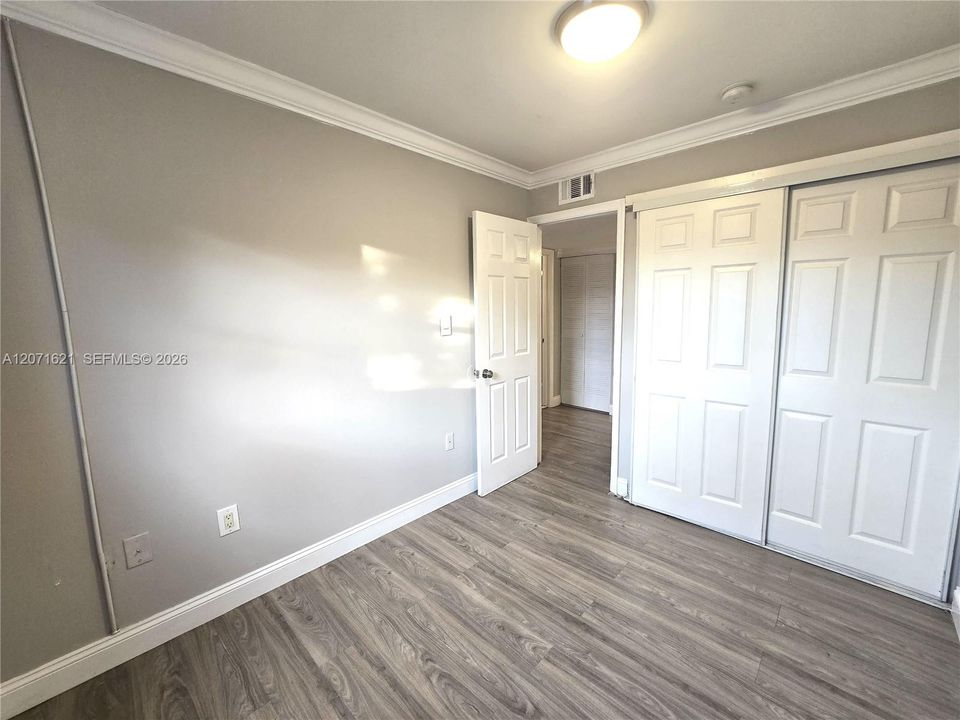 For Rent: $1,295 (4 beds, 1 baths, 0 Square Feet)