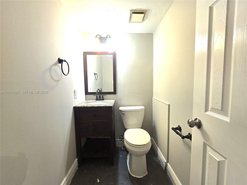 For Rent: $1,295 (4 beds, 1 baths, 0 Square Feet)