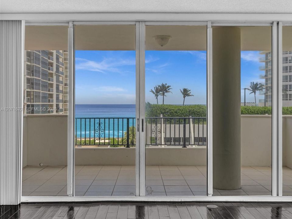 For Sale: $619,000 (2 beds, 2 baths, 1330 Square Feet)