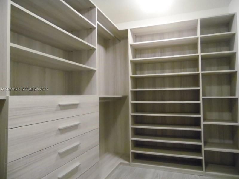 For Rent: $17,000 (2 beds, 2 baths, 1704 Square Feet)
