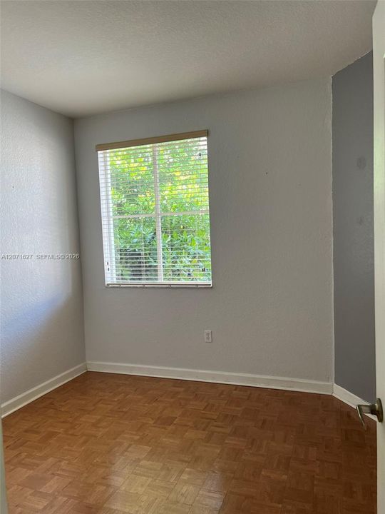 For Rent: $2,100 (2 beds, 2 baths, 967 Square Feet)