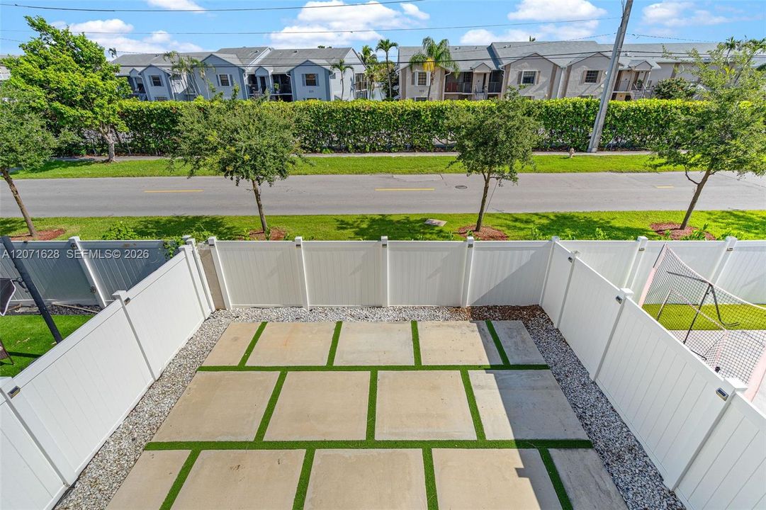 En Venta: $375,000 (3 camas, 2 baños, 1712 Pies cuadrados)