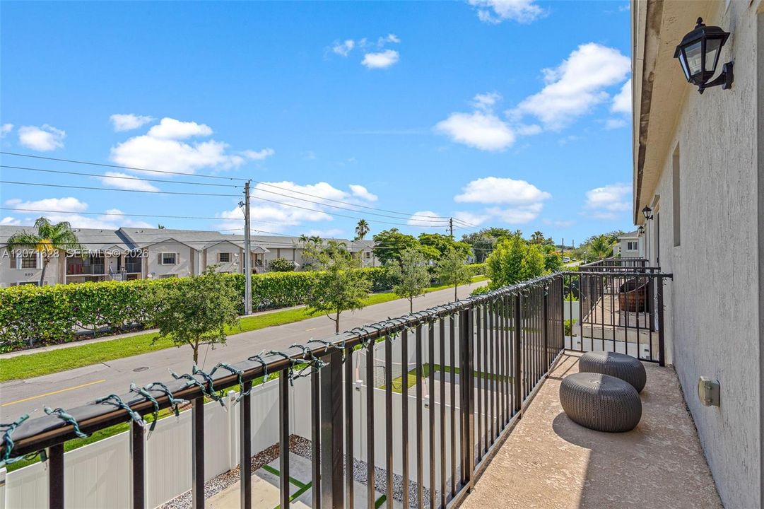 En Venta: $375,000 (3 camas, 2 baños, 1712 Pies cuadrados)