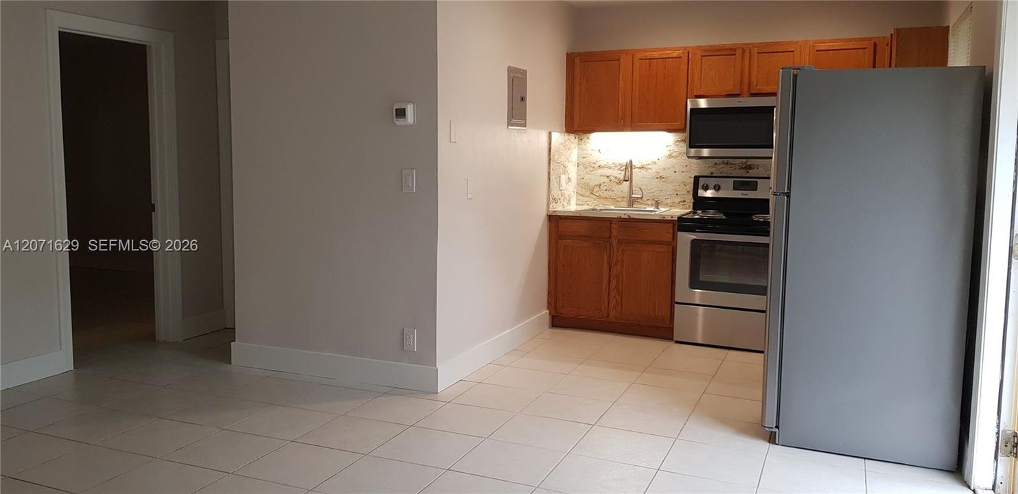 For Rent: $1,995 (2 beds, 1 baths, 668 Square Feet)