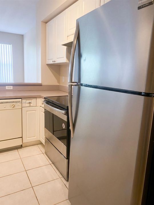 En Venta: $309,900 (2 camas, 2 baños, 1268 Pies cuadrados)