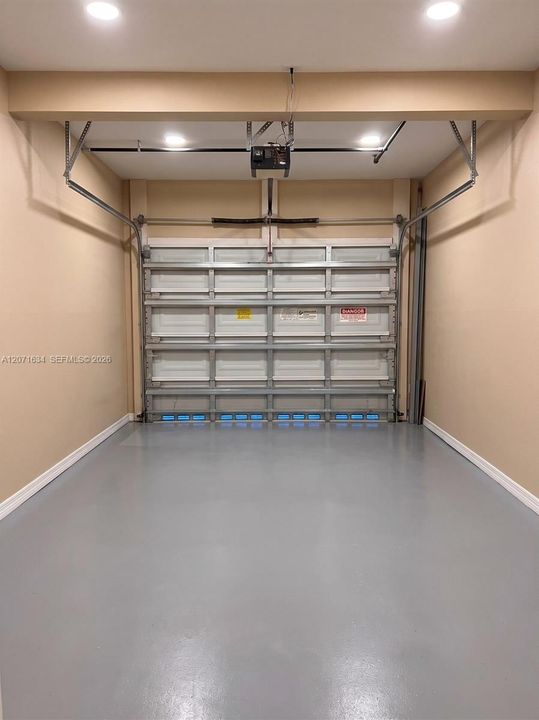 En Venta: $309,900 (2 camas, 2 baños, 1268 Pies cuadrados)