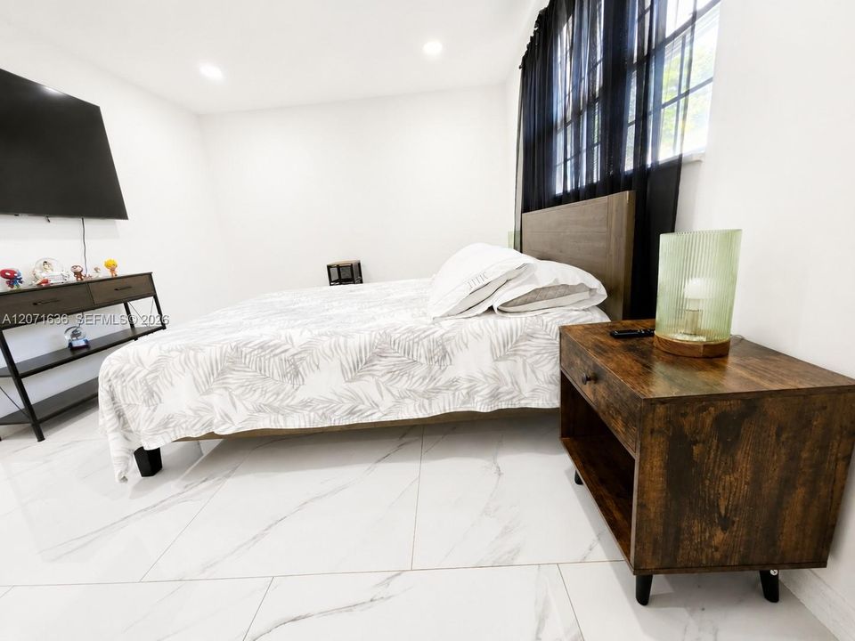 For Sale: $335,000 (3 beds, 2 baths, 1413 Square Feet)