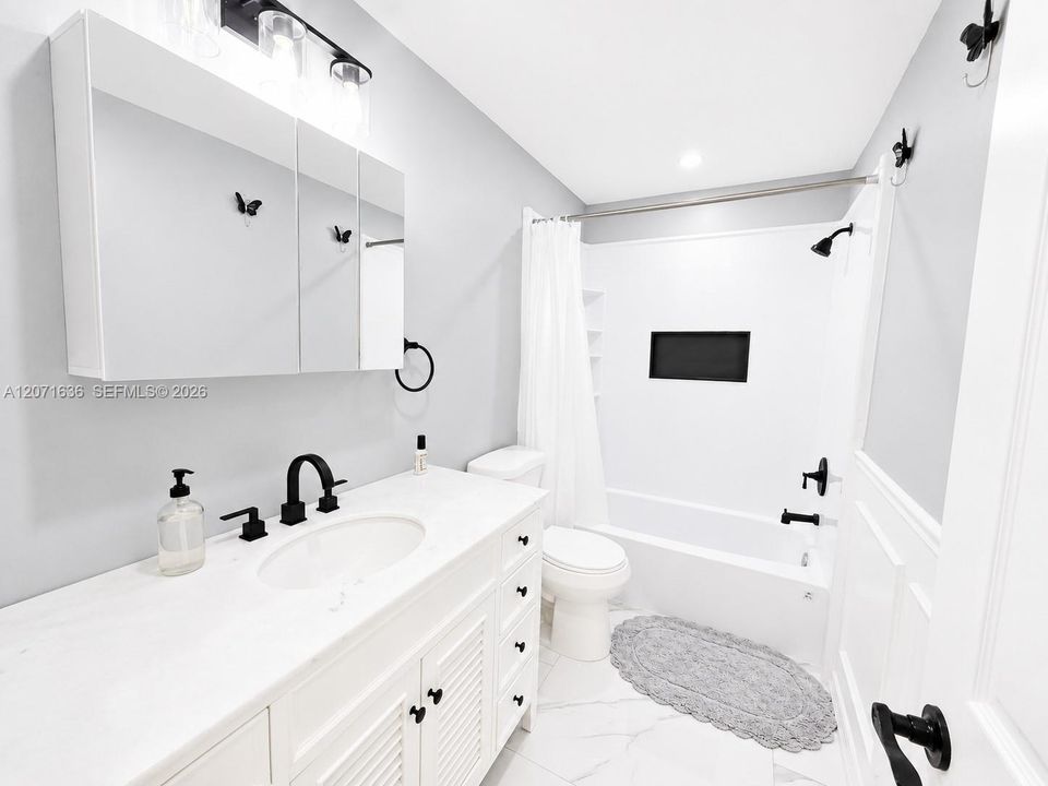 For Sale: $335,000 (3 beds, 2 baths, 1413 Square Feet)