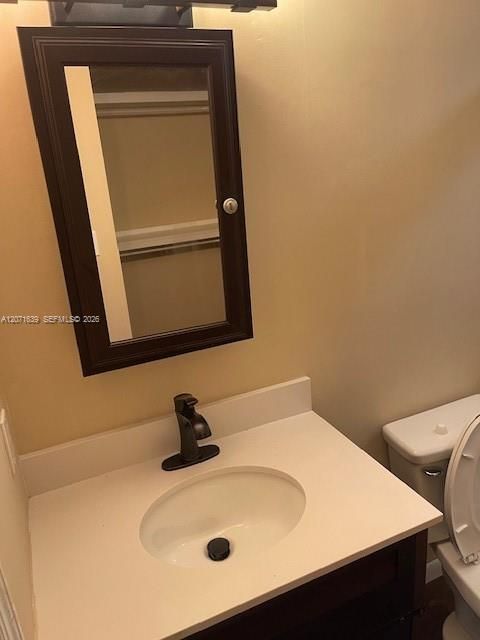 En Venta: $305,000 (4 camas, 2 baños, 1750 Pies cuadrados)