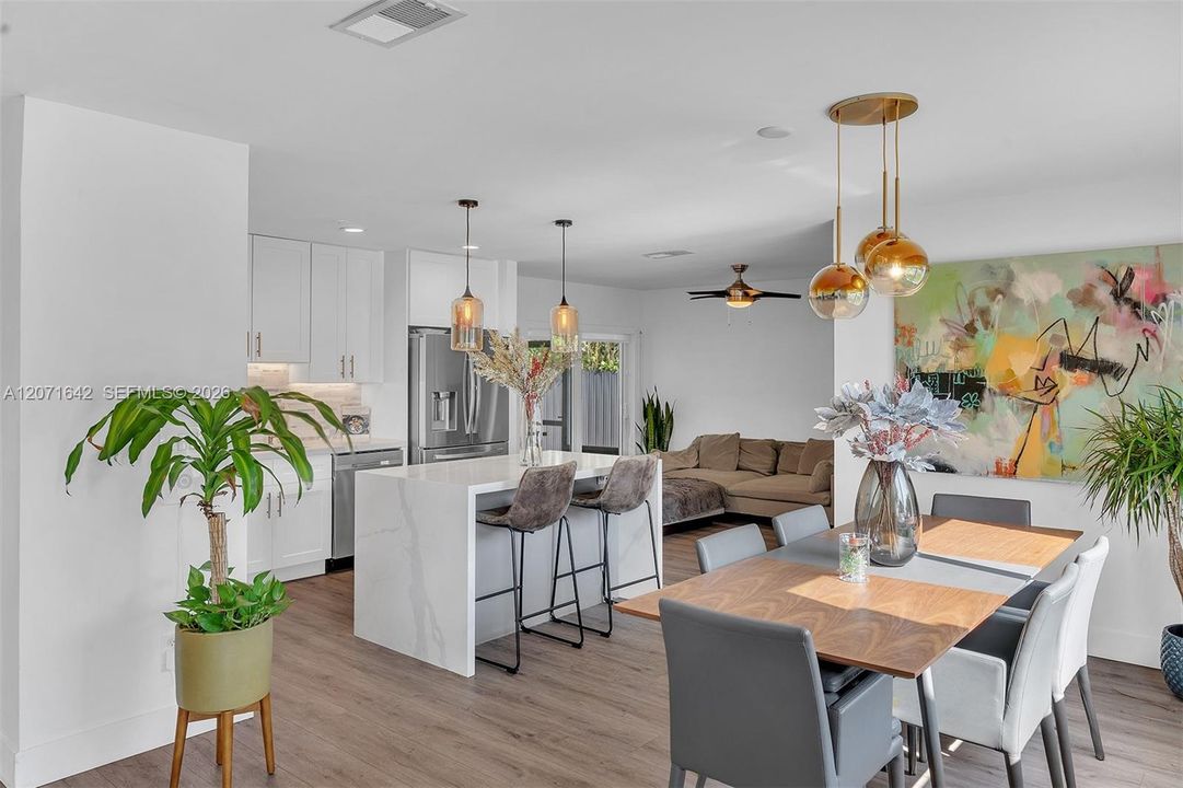 В аренду: $5,295 (3 спален, 2 ванн, 1600 Квадратных фут)