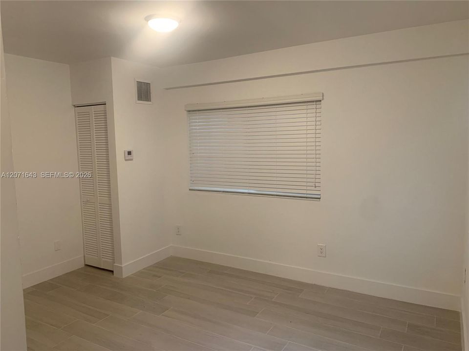 For Rent: $1,800 (1 beds, 1 baths, 585 Square Feet)