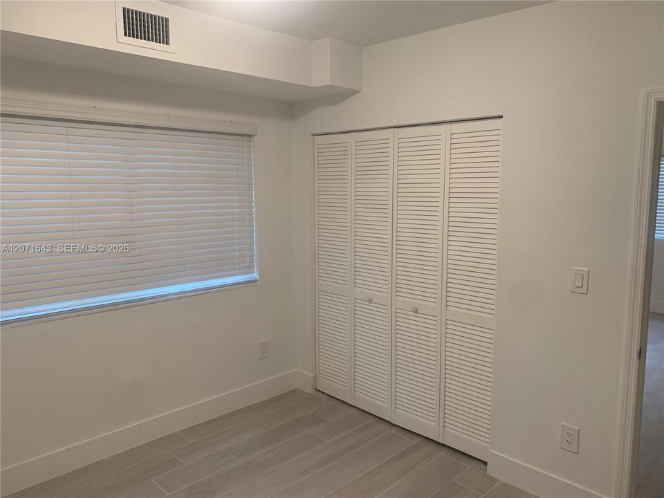 For Rent: $1,800 (1 beds, 1 baths, 585 Square Feet)