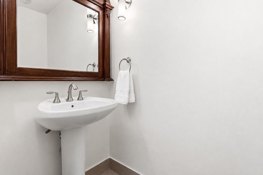 506- Powder Bathroom