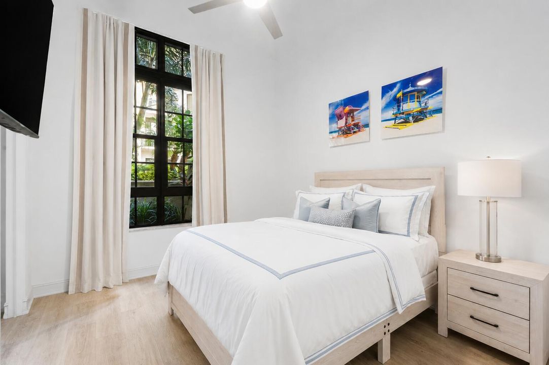 Guest Bedroom w/ 14' Ceilings