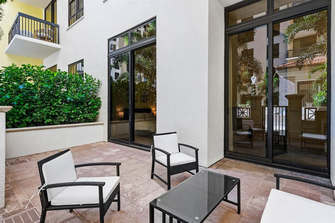 506-Outdoor Private Patio Space